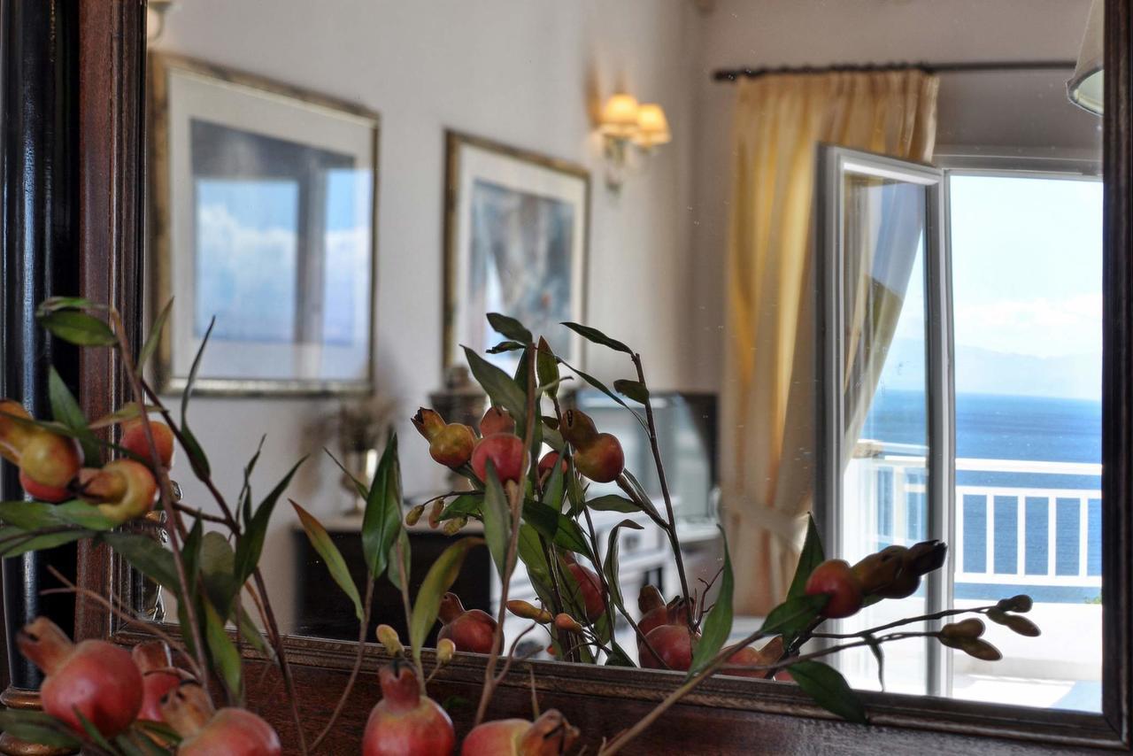Veroniki Penthouse Deluxe Apartment Агиос-Иоаннис-Перист Экстерьер фото